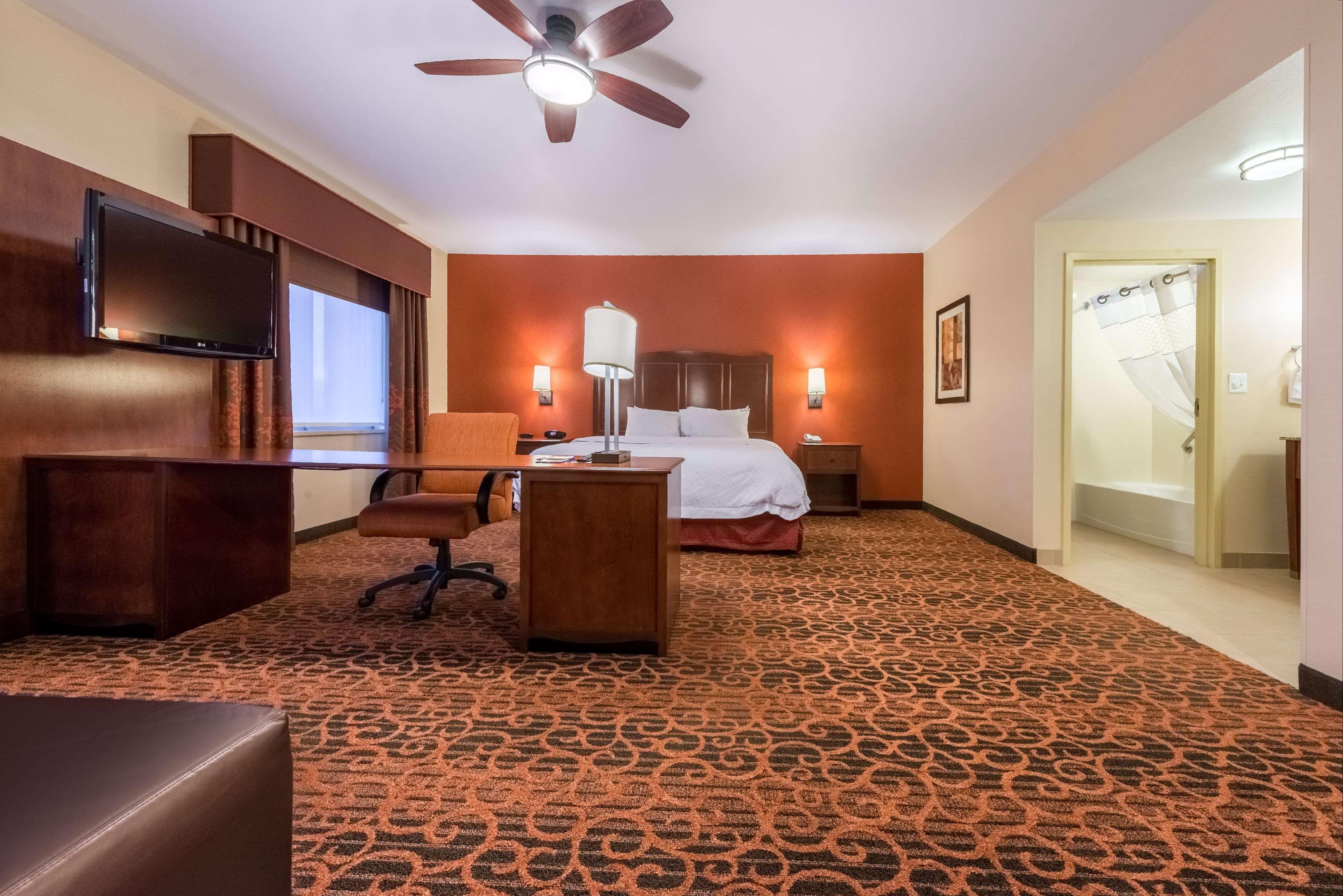 Hampton Inn & Suites Boulder North Экстерьер фото