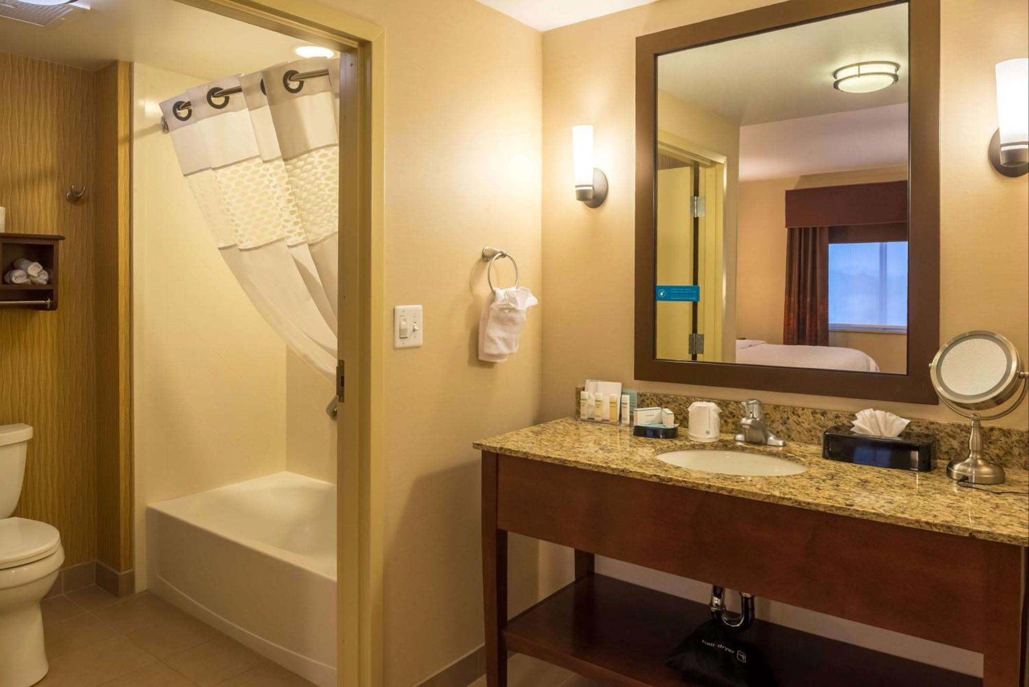 Hampton Inn & Suites Boulder North Экстерьер фото