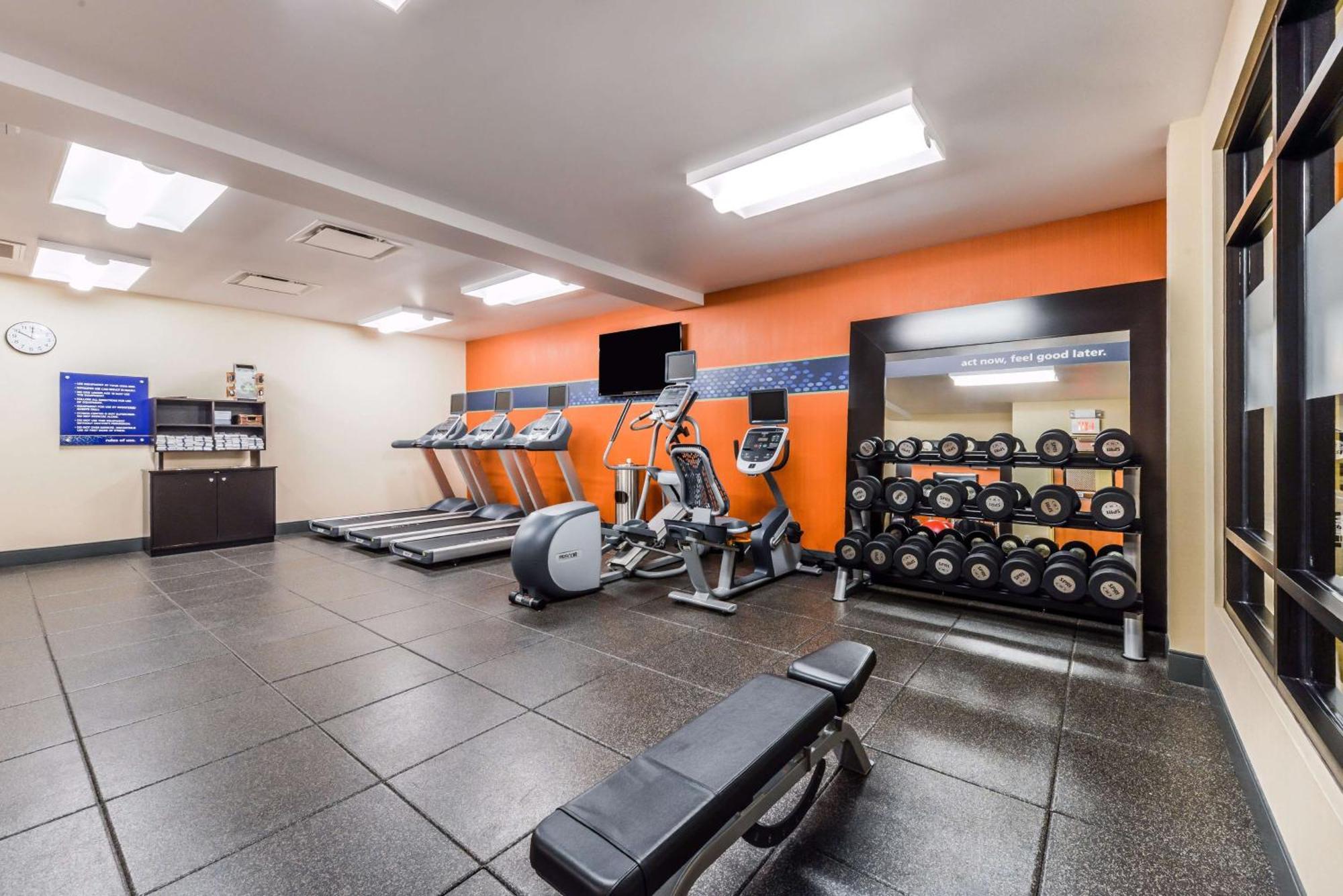 Hampton Inn & Suites Boulder North Экстерьер фото