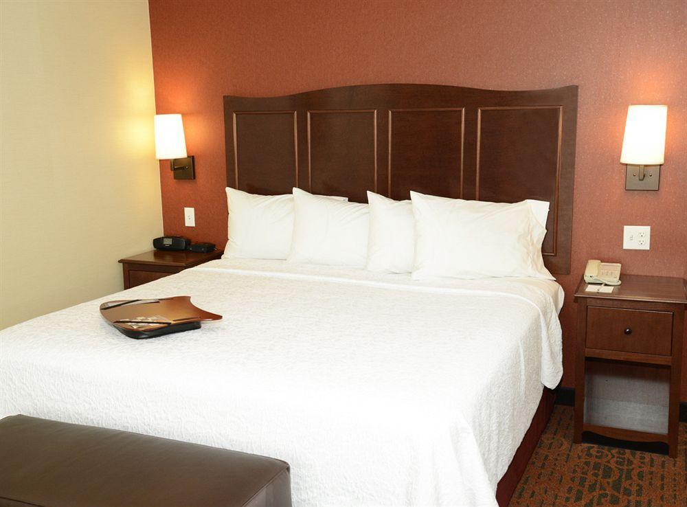 Hampton Inn & Suites Boulder North Экстерьер фото